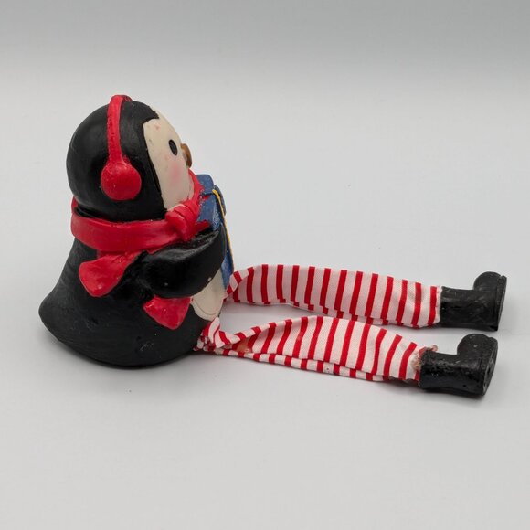 Shelf Sitter Penguin Christmas Caroling Holiday Christmas Figurine - Picture 4 of 8